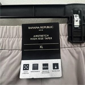 Banana Republic Airstretch-High-rise Taper Pant, Size XL, Khaki
